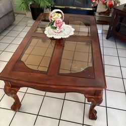 Coffee Table. Glass Is Cracked. Free
