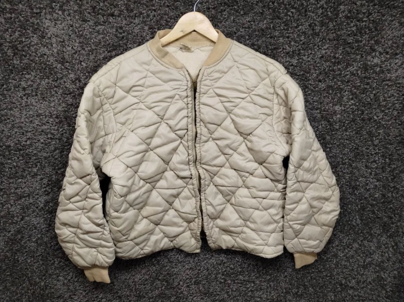 Vintage Montgomery Ward Jacket Adult Large Off White Quilted Zip Lightweight
