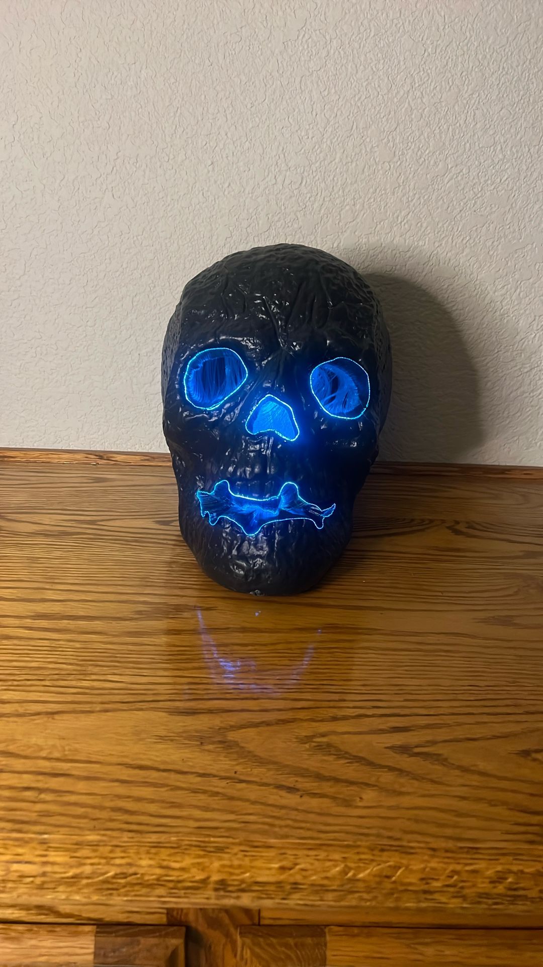 Large Color Changing Skull