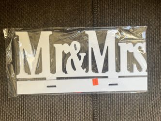 Mr & Mrs Sign
