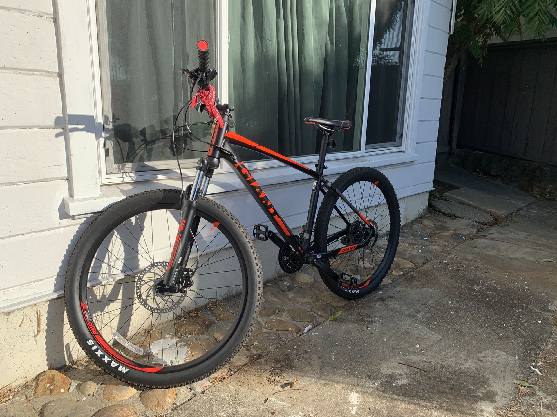 Giant Talon 3 Professional Montain Bike Mint