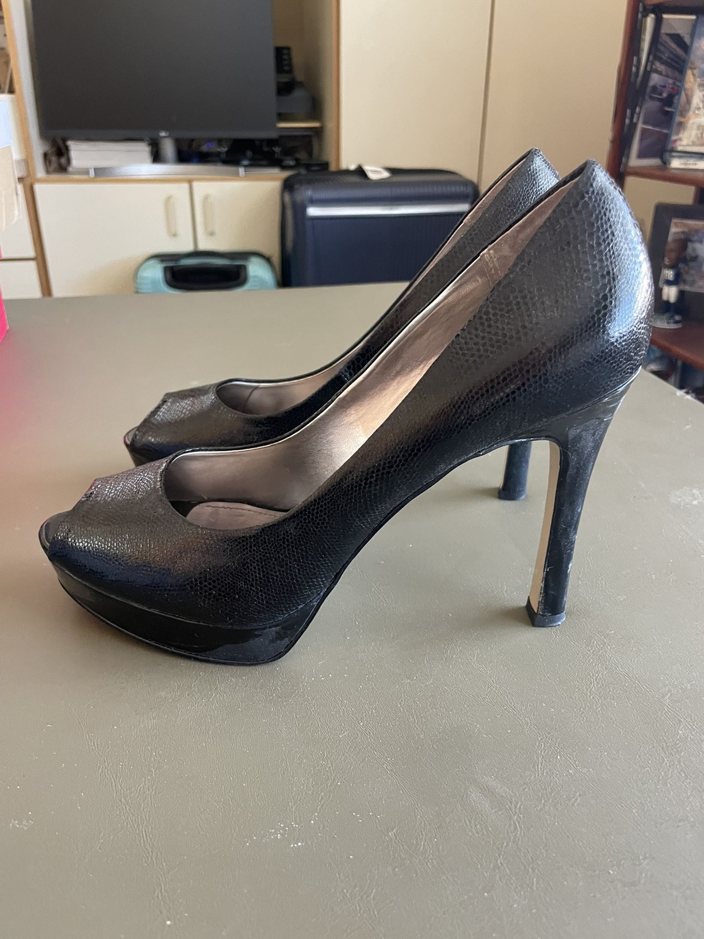 Anne Klein Serafina  Black Heels - 10M