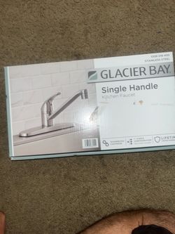 Glacier Bay Single Handle Kitchen Faucet