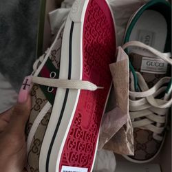 BRAND NEW GUCCI SHOES  Size 36 Size 6 Us Women 