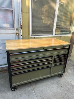 Husky Powered Toolbox (Special Edition)