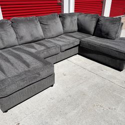 FREE DELIVERY!! BEAUTIFUL SECTIONAL!!