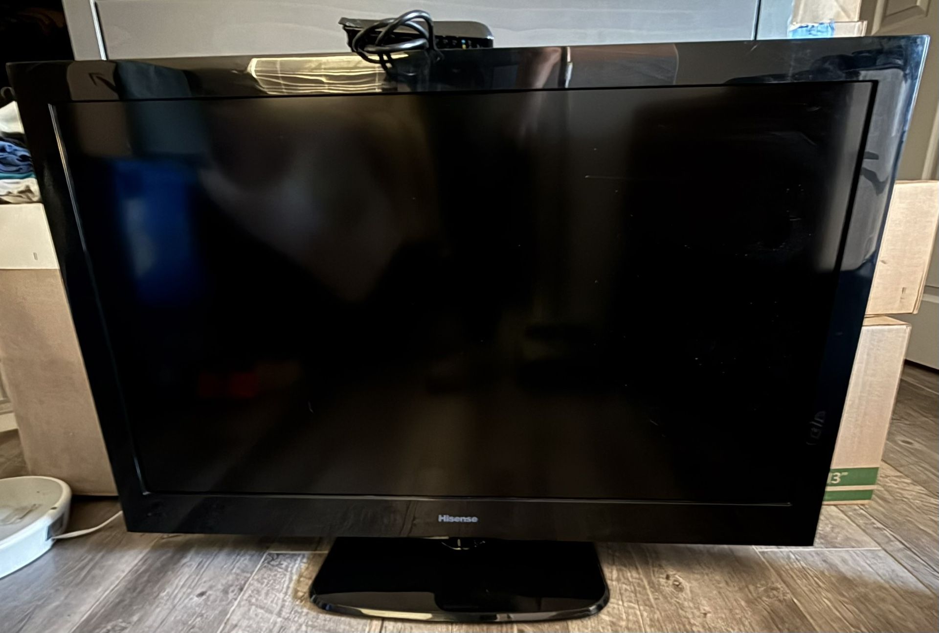 Hisense® LCD TV 42”