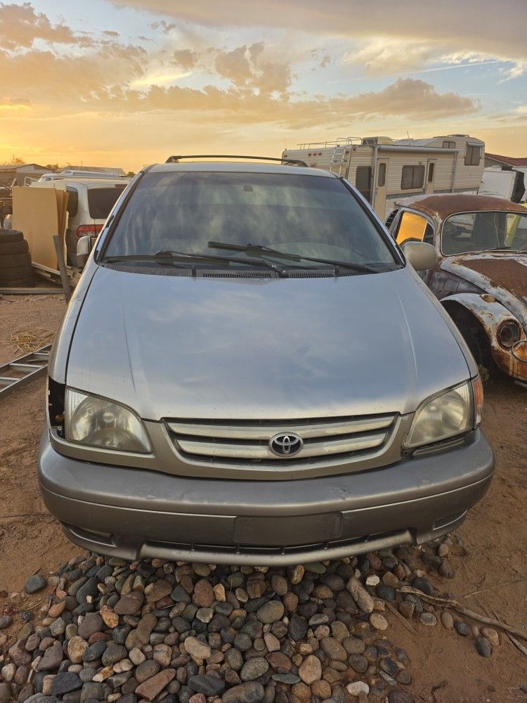 2002 Toyota Sienna