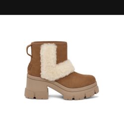 UGG BOOTS SIZE 6.5 Brand New With Box