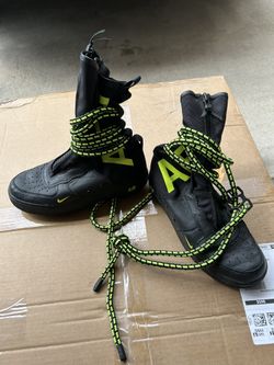 Nike Air Force 1 Size 8.5 Hi Top Winterized Shoes