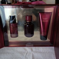 Victoria Secret Very Sexy 