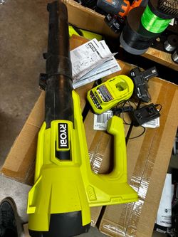 Complete Ryobi ONE+ 18V cordless leaf blower kit. Has 250 CFM air volume and 90 MPH air speed. Comes with 2.0 Ah lithium battery and charger.try befor