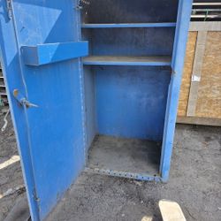 STEEL METAL STORAGE LOCKER