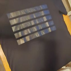 ⭐️NEW **BURBERRY** MENS T-SHiRT ((Size L))