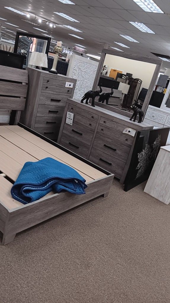 4pc Bedroom Set