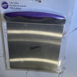 Wilton Stainless Steel Cake Lifter with Non-Slip Purple Handle PACKAGE HAS WEAR