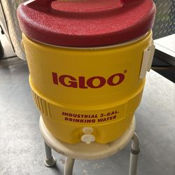 Igloo 400 Series Industrial Water Cooler (New)