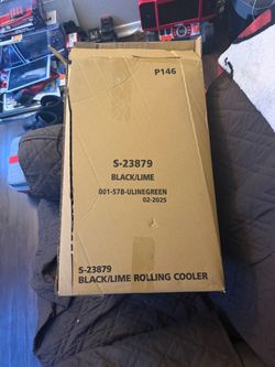 Rolling ice chest