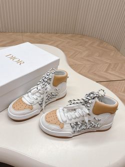 Di,or shoes
