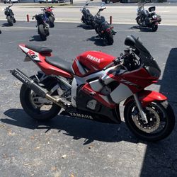 2002 Yamaha R6