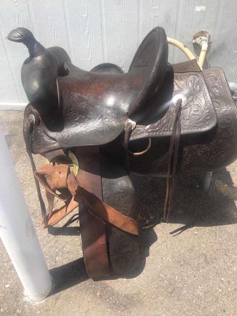 14" Bear Trap Western Saddle