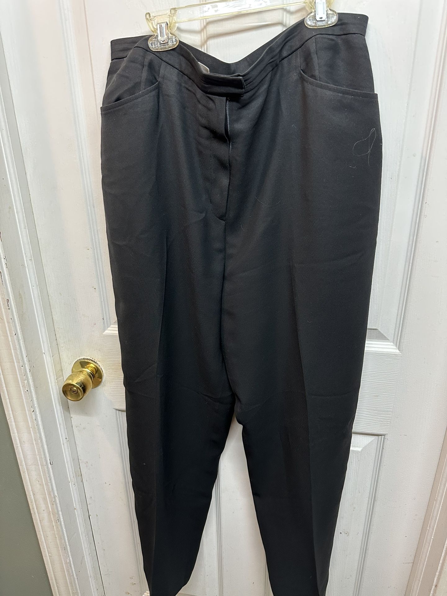 Jones Wear Black Pants Trousers Fully Lined Size 16 