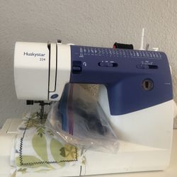 Huskystar 224 Sewing Machine With Accessories