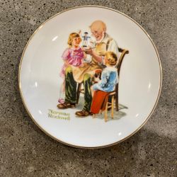 VINTAGE 1984 Norman Rockwell “The Toy maker” Collectors Plate