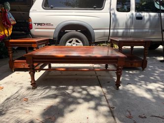 Coffee table with 2 matching end tables