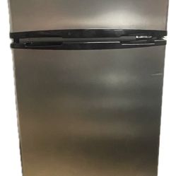 Thompson Mini Medium Size Fridge