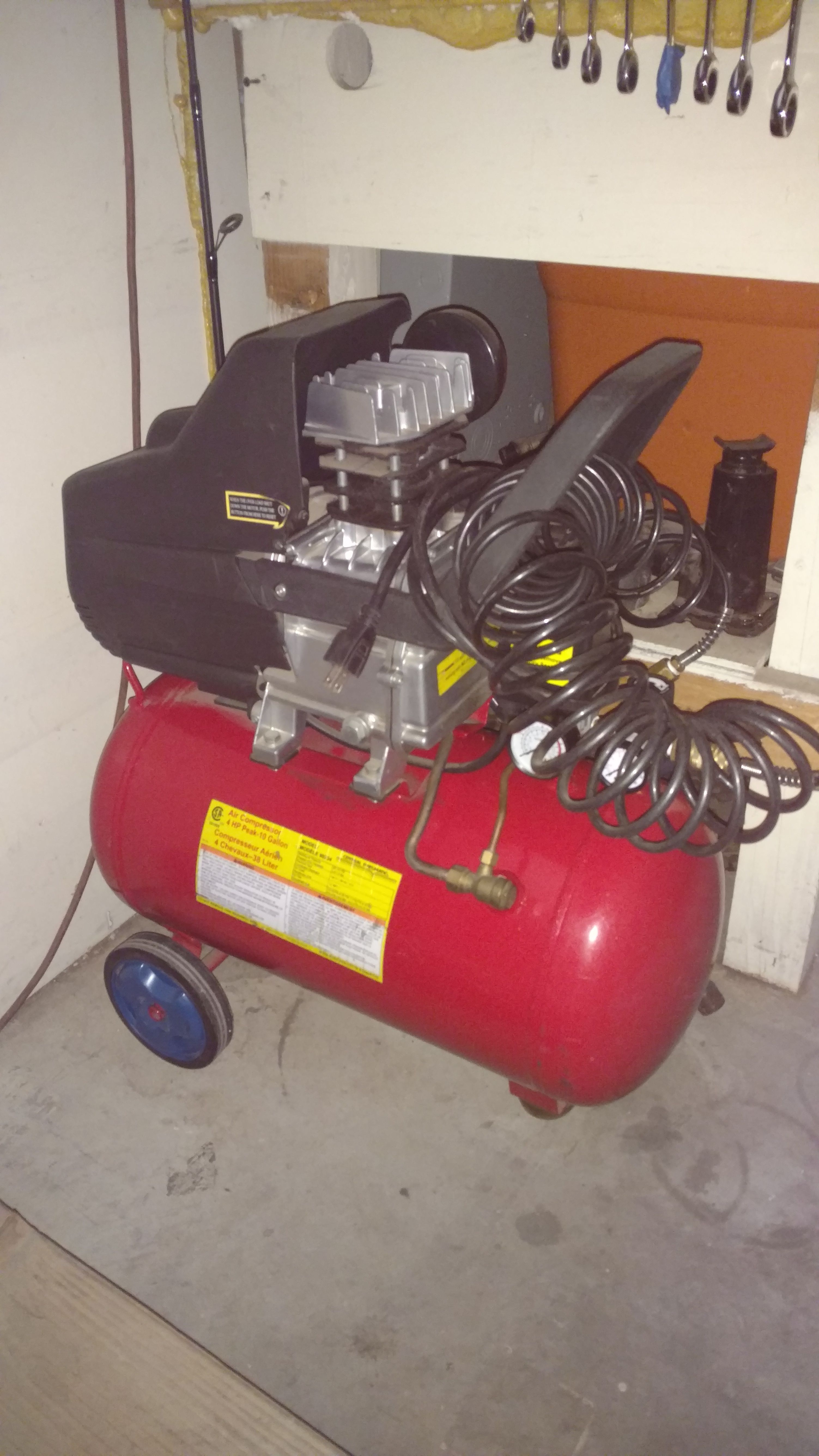 4 hp 10 gallon air compressor central pneumatic harbor freight brand
