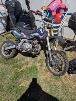 Motocicleta Serrera