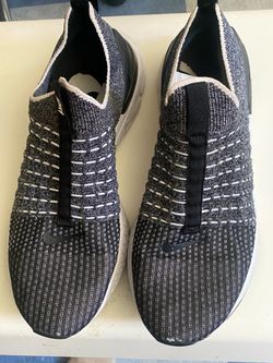 NIKE Flyknit Phantom Tenis for men size 10 like New