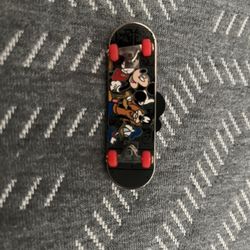 Disney Skateboard Pin