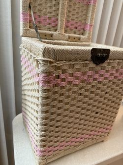 c.1980 Woven Blush Pink Solid Etched Brass Clasp Storage or Clothes Hamper