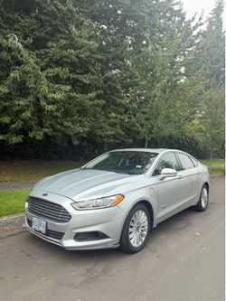 2016 Ford Fusion Hybrid