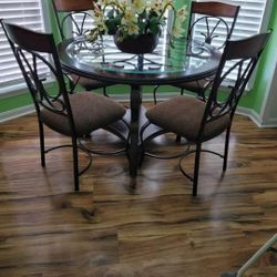Dining Table/ Mesa Comedor