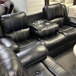 NEW BLACK 2pc RECLINING SOFA AND LOVESEAT WITH FREE DELIVERY 