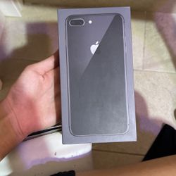 iPhone 8 Plus Box