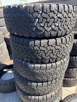 275/65r18 bfgoodrich ko2 tires en excelentes condiciones de vida las 4