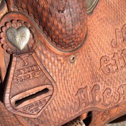 All around western trophy saddle extremely comfortable ! In great condition!