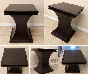 Modern Dark Wood Accent / Side Table – Solid & Unique Design