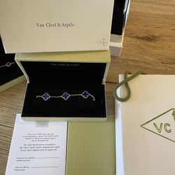 Van Cleef And Arpels Blue Clover Gld