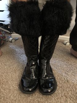 GIRL BOOTS /SIZE 5