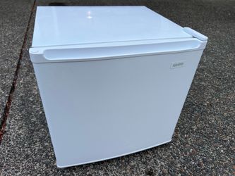 $50 Mini Fridge