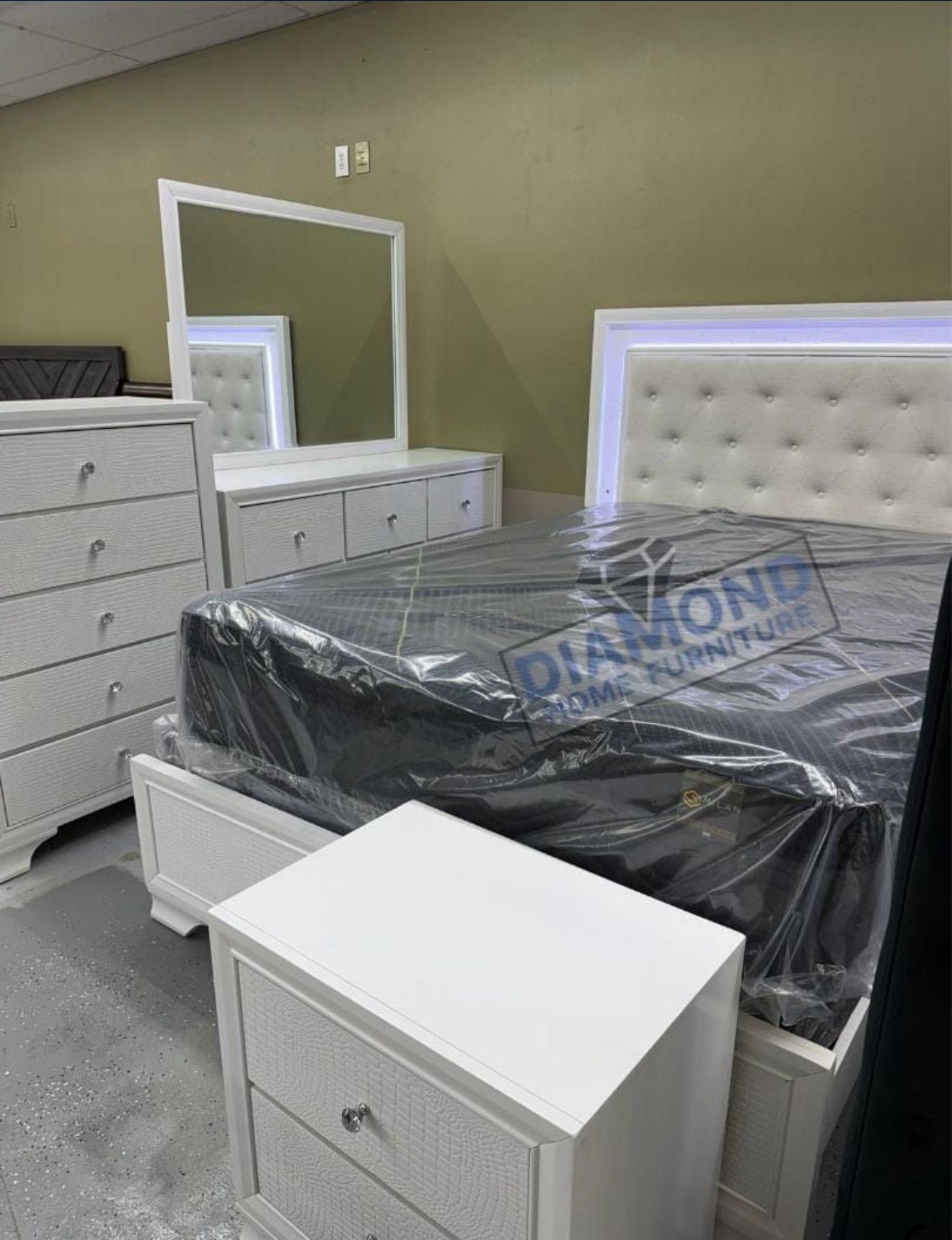 LYSSA BEDROOM OAT/FROST 🔥🔥
