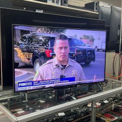 Samsung 43” 4K Crystal UHD Smart TV Television UN43TU700DFXZA