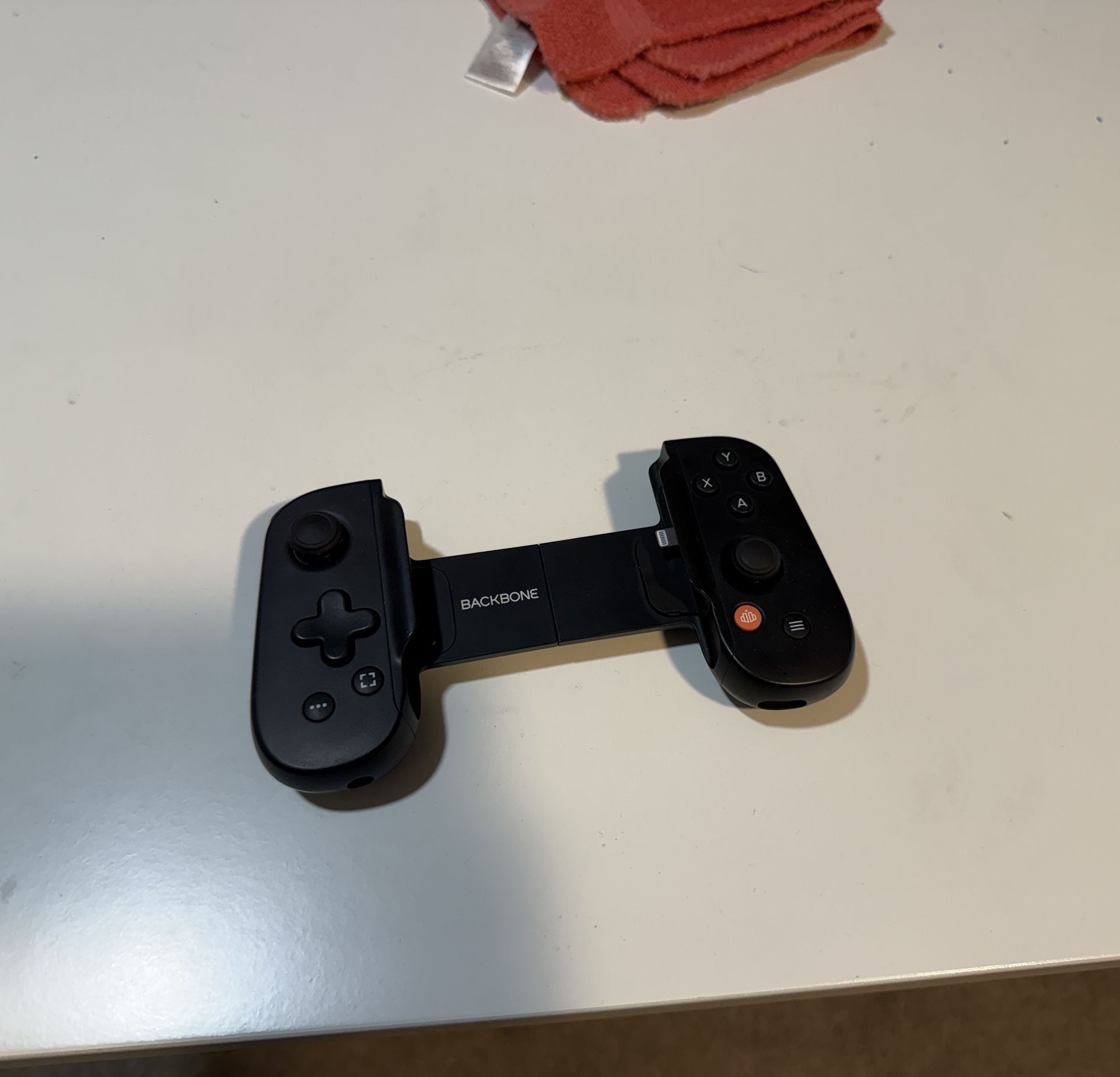 Backbone With Lightning Port
