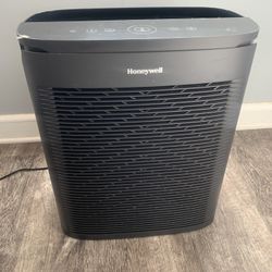 Honeywell HEPA Air Purifier (500 sq.ft) Black 