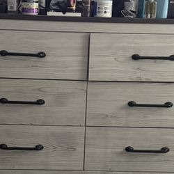Full Size Dresser